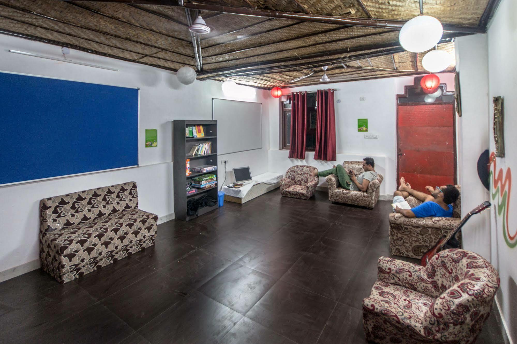 Bunk Hostel Delhi New Delhi Exterior photo