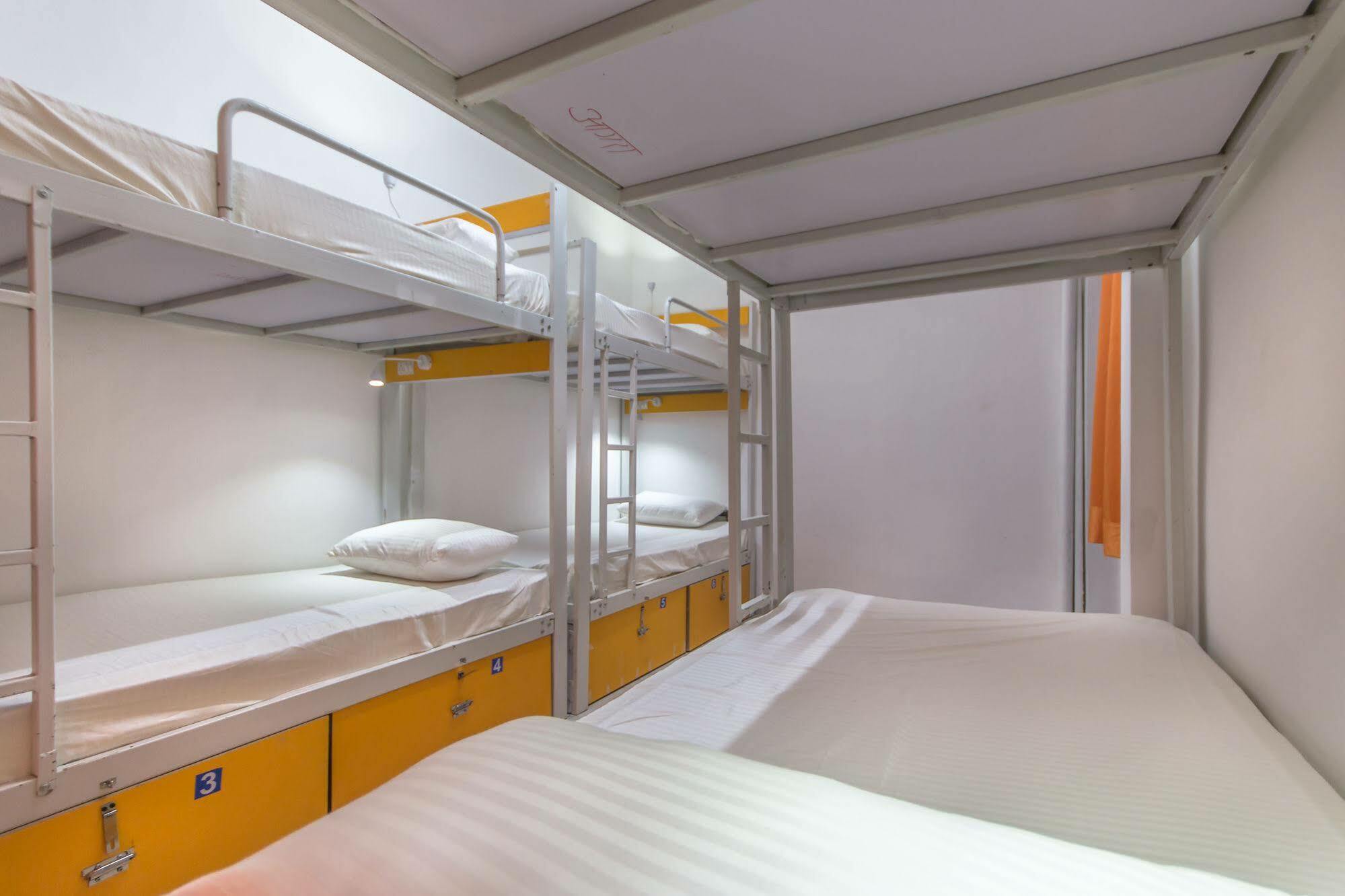 Bunk Hostel Delhi New Delhi Exterior photo